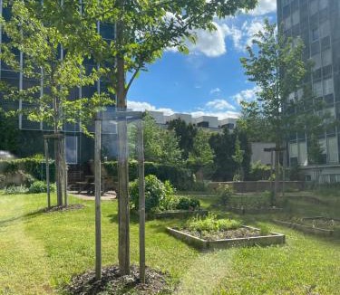 Prague 5 Apartment | Stylish Studio in Smichov, Private parking, Free Gym