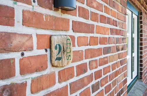 Hasselberg Apartment | Süd - fireplace, shower room, terrace, parking, close to the beach,