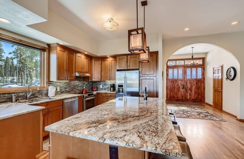 Warrior's Mark West House | Summit Sanctuary | Beautiful Views | Hot Tub!
