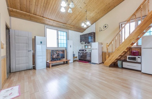 Tarimok House | Suncheonman Muhan Dojan Pension
