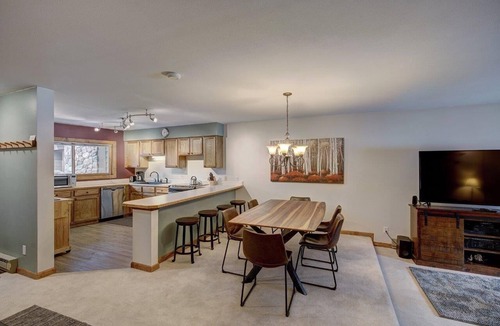 Four O'Clock Condo | Sundowner II 203