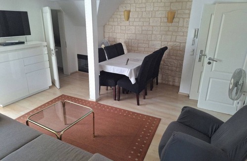 Berg am Laim Ost Apartment | Sunny apartment with big sundeck