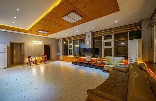 Oeseo Apartment | Sunny Hill Pension