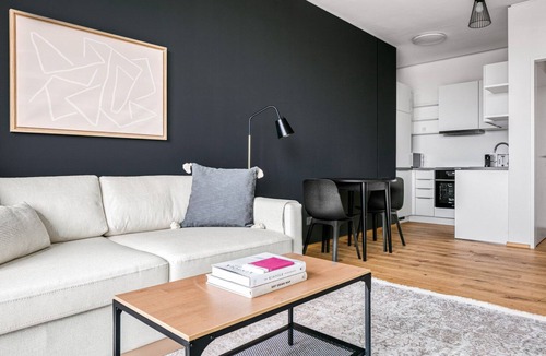 Erdberg Apartment | Sunny Landstraße 1BR w/Pool & Roof Lounge, near Metro U3, by Blueground