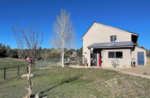 Mancos House | Sunset Casita 2 bedroom pet friendly Guest Ranch