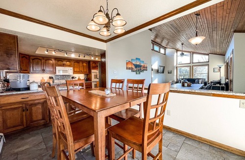 Northeast Colorado Springs House | Sunset Mesa Hideaway /hot tub /new renovation