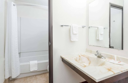 Grand Junction Hotel | Super 8 by Wyndham Grand Junction Colorado