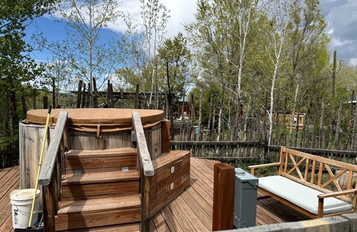 San Cristobal RV Rental | Superb Glamping Tipi on Organic Farm in the Sangre de Cristo Mountains, New Mexico