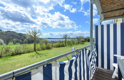 Enderndorf am See Apartment | Superior Apartment with Dog – Lake View, Balcony, Self Check-in