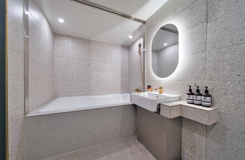 Paldal-gu Hotel | Suwon Hound Hotel