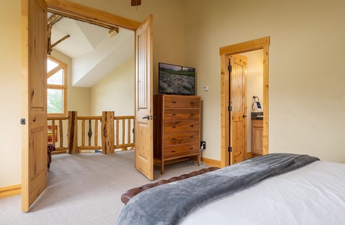 Fraser Condo | Sweeping Valley Views | Spruce Ridge 714H | Ski Getaway | Families Welcome!