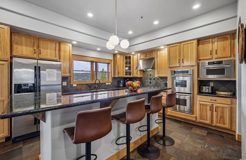 Baldy Mountain House | Swift Getaway: Great Views - Private Hot Tub - Game Room - Dog Friendly!