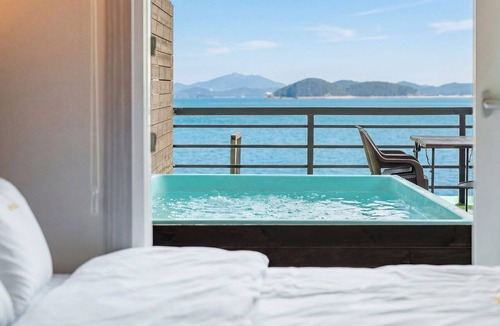 Iwon House | Taean Solpleo Pool Villa