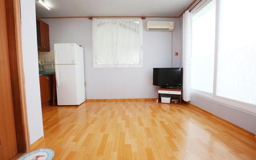Nam House | Taean Sujung Pension