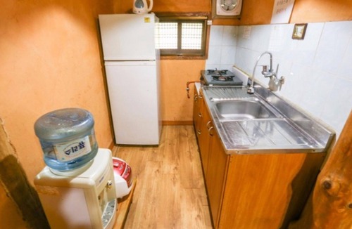 Taean House | Taean Yetjip Hwangtobang Pension