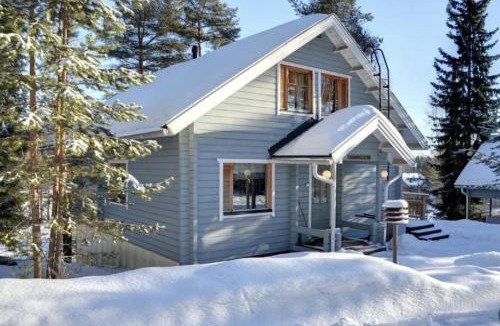 Tahkovuori Ski Chalet | Tahkon Riihiranta - 4 bedroom villa with lake view - Tilava mökki rantanäkymin