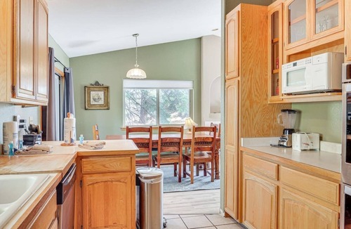 Angora Highlands House | Tahoe Escape | Hot Tub | Pool Table | Shuffleboard