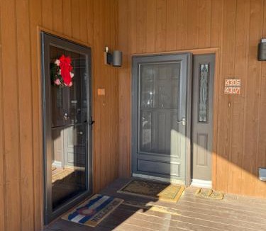 Pagosa Springs Villa | TALISMAN AMAZING VIEWS Walk to Uptown Sleeps 4