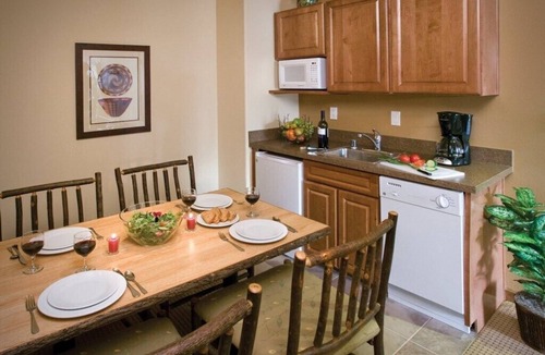 Taos Condo | Taos | Couples Mountain Getaway | Hot Tub + Ski Town