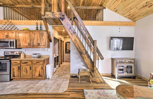Pagosa Springs Cottage | Tasteful Log Cabin Retreat on Lake Pagosa!