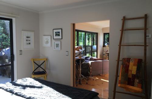 Kelvin Heights Apartment | Te Toka - Self Contained in Kelvin Heights