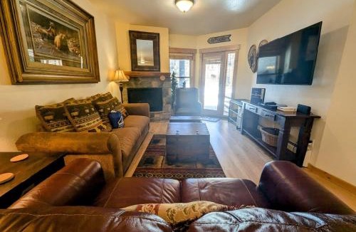 Mountain House House | Tenderfoot Lodge 2611 by SummitCove Lodging in Colorado