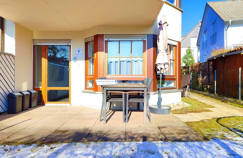 Steinenbronn Apartment | Terminal Design Apartments - Terrasse & Waiputv