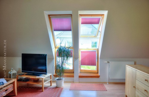 Busumer Deichhausen Apartment | The "balcony room". Great apartment in Büsumer Deichhausen!