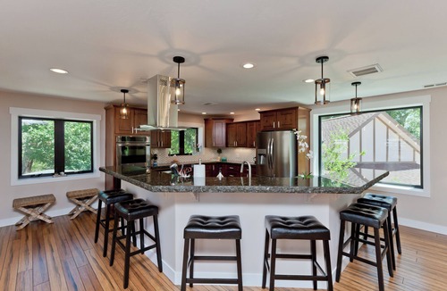 Grand Junction House | The Beatrice Estate Hot Tub Pool Guest House Family