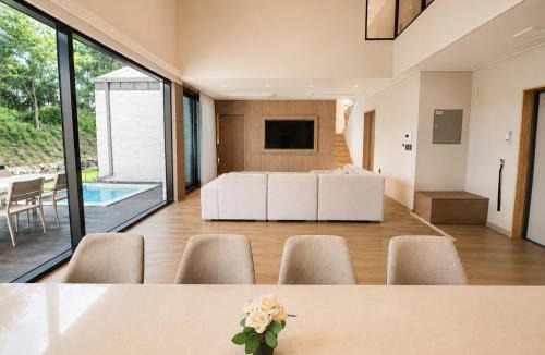 Jocheon House | The Brighton Hamdeok