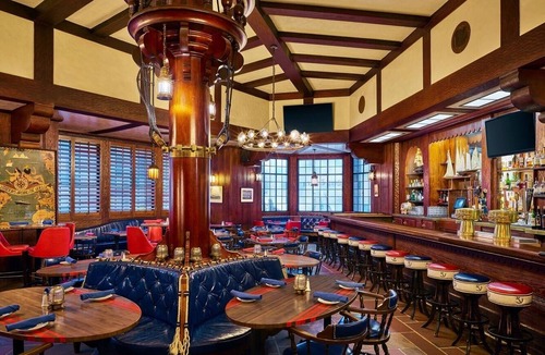 Uptown Hotel | The Brown Palace | Queen City View | Timeless Stay, Spa Reset, Central | 2 Units