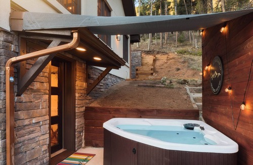 Cascade-Chipita Park House | The Bungalow: Ultimate Relaxation with Private Hot Tub, Scenic Mountain Views