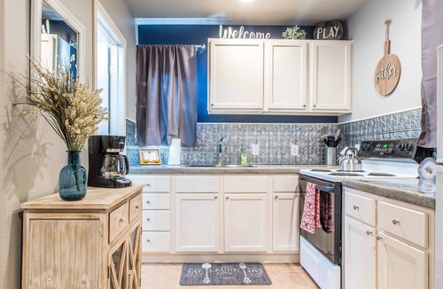 Historic Grand Junction House | The Carriage House Studio: Central Modern Comfort