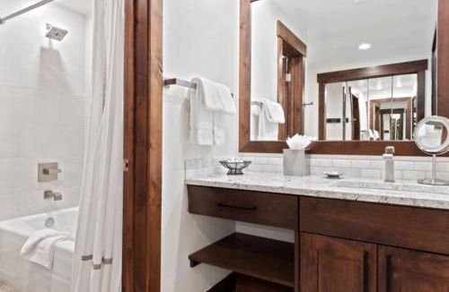Beaver Creek Hotel | The Charter at Beaver Creek A155