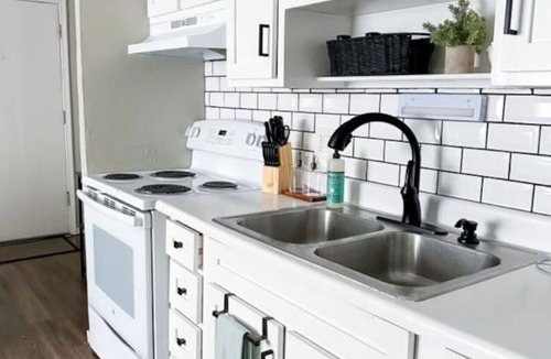 Congress Park Apartment | The Congress Park Retreat – 1BR Near Cherry Creek