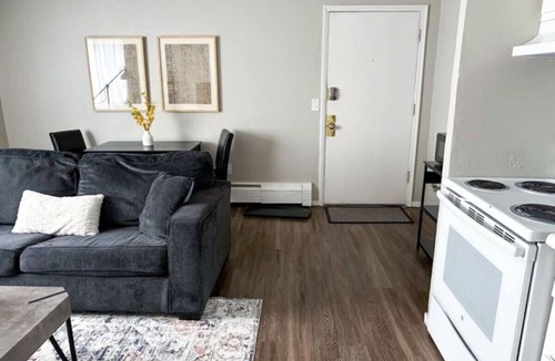 Congress Park Apartment | The Congress Park Retreat – 1BR Near Cherry Creek