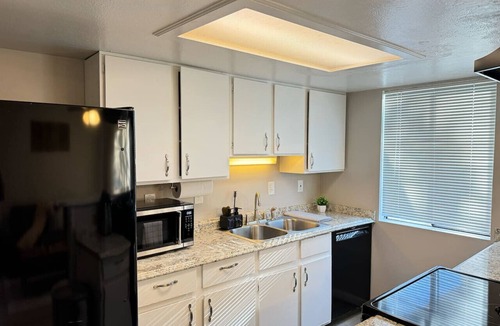 Tollgate Overlook Apartment | The Cozy Condo: Your Home Base near all amenities!