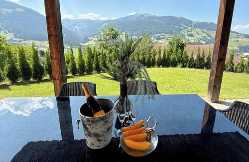 Oberhausen Ski Chalet | The Erlacher Alpenrefugium by Belle-Stay