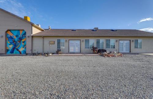 Fruitvale House | The Farmhouse at Grand Valley Getaway w/Alpacas!