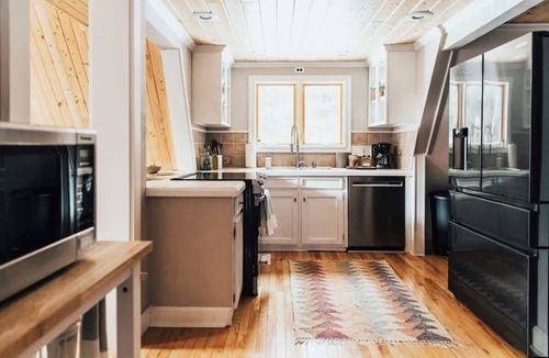 Blue River House | The Fox A-Frame | An Intimate Mountain Retreat