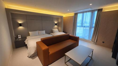 Guwol-dong Hotel | The Gleam Hotel