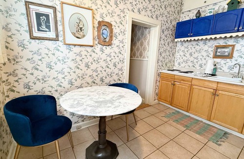 Leadville House | The Governor's Parlor — Historic 1BR in Downtown Leadville, Sleeps 2, Pets OK