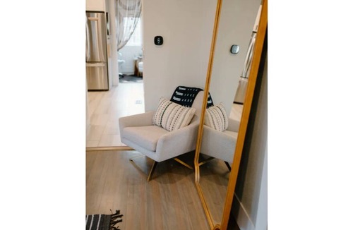 Sunnyside House | The Grand Chic: Wellness Bungalow