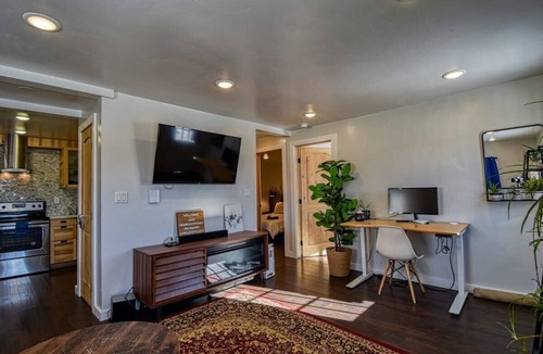 Leadville Condo | The Hilltop Suite — Mt Massive Views | Pet OK | EV Charger | Sleeps 4