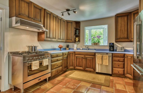 Wolcott House | The Historic Wolcott Inn — Heart of Vail Valley