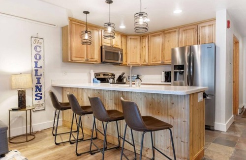 Mountain House Apartment | The Liftside | Hot Tub, Pool | 3-Min Walk to Lift!