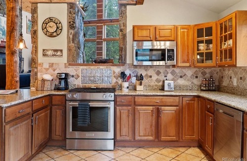 Valley of the Sun Cabin | The Lodge at Spruce Hill - Mountain views, hot tub, just south of Breckenridge!