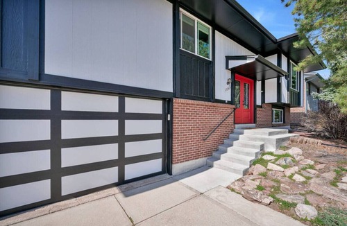 Coyote Gulch Apartment | The Lux in Lakewood. Minutes from Red Rocks. Hikes