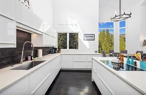 Breckenridge Ski Chalet | The Moose Chalet - Views, Hot Tub & Cinema