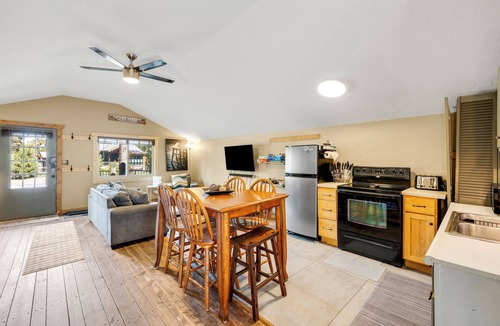 Frisco Cottage | The Mountain Clubhouse-Your Cozy Cabin Stay